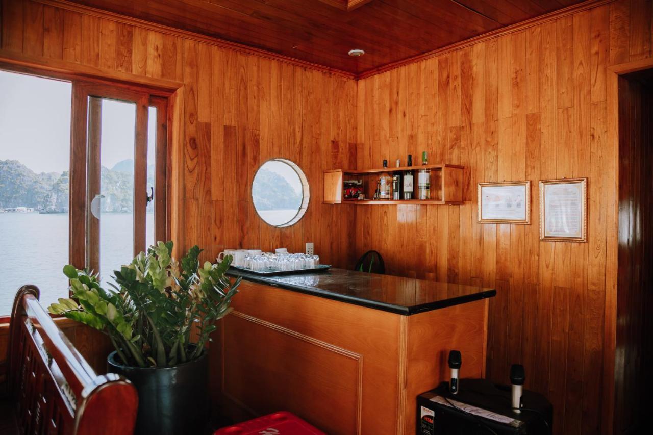 Cat Ba Bay Cruises Otel Dong Khe Sau Dış mekan fotoğraf