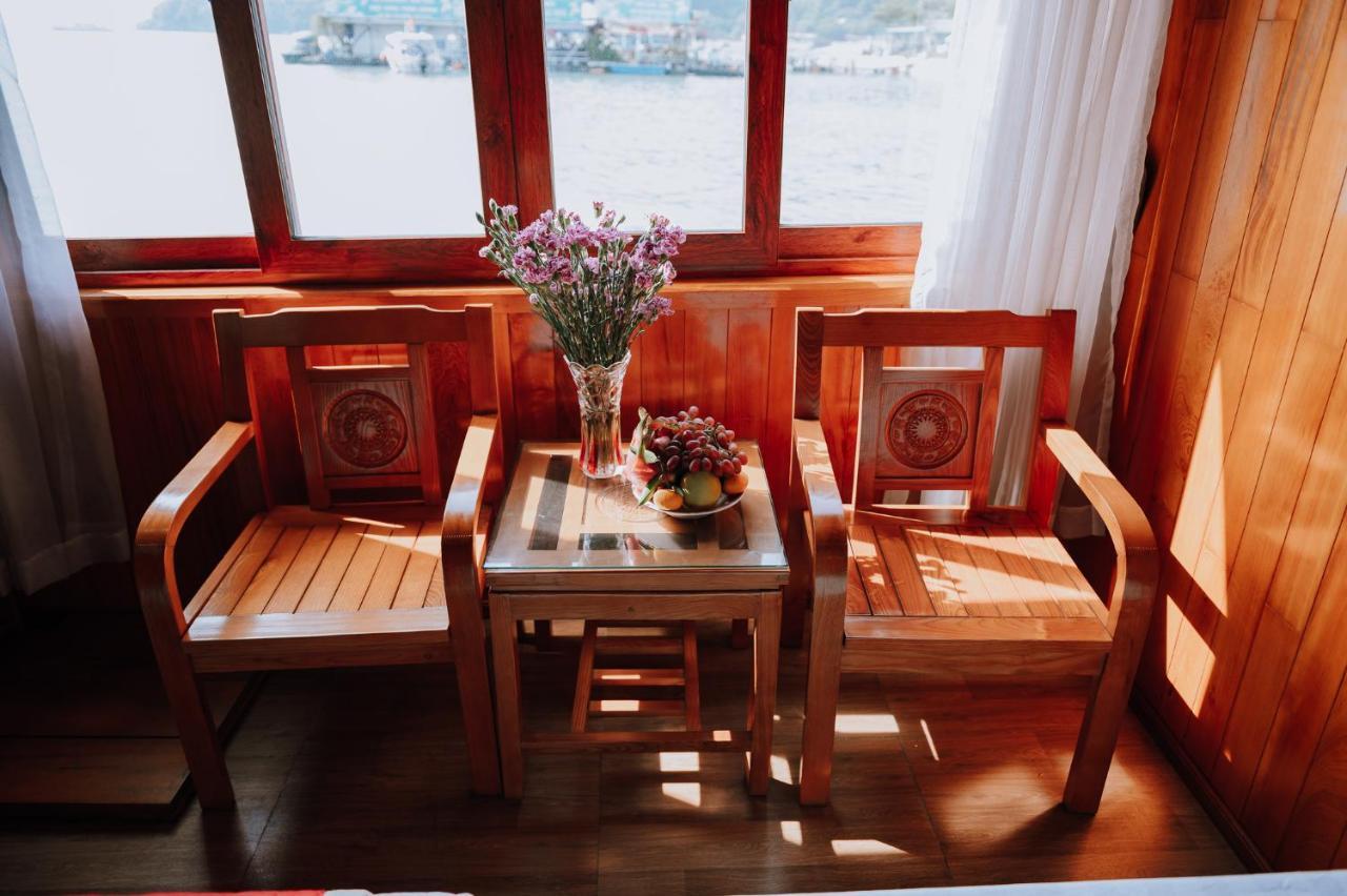 Cat Ba Bay Cruises Otel Dong Khe Sau Dış mekan fotoğraf