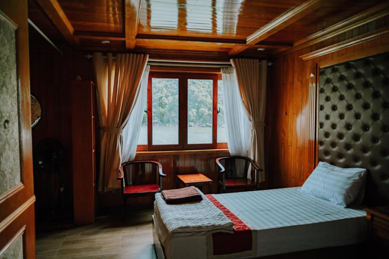 Cat Ba Bay Cruises Otel Dong Khe Sau Dış mekan fotoğraf