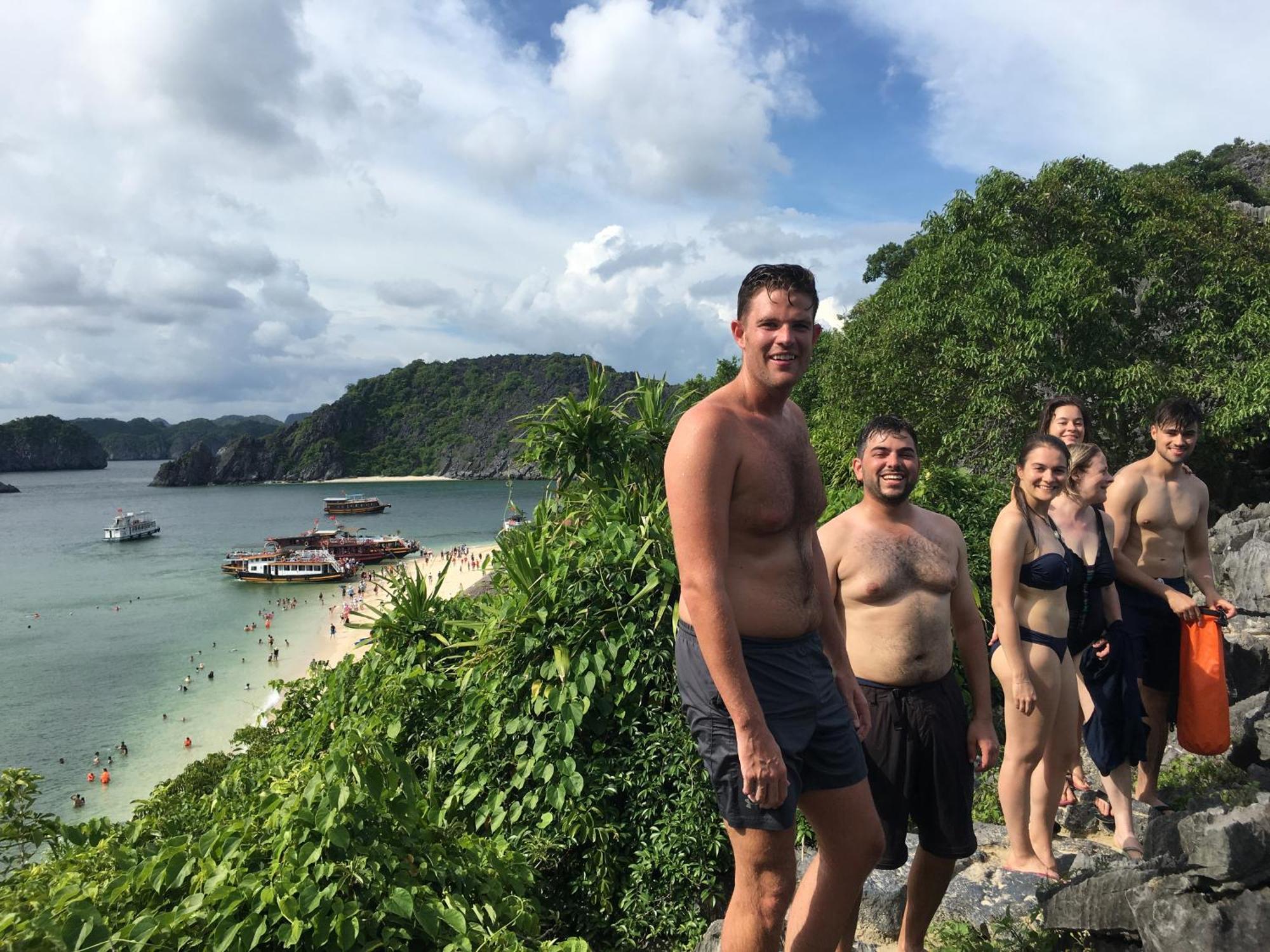 Cat Ba Bay Cruises Otel Dong Khe Sau Dış mekan fotoğraf