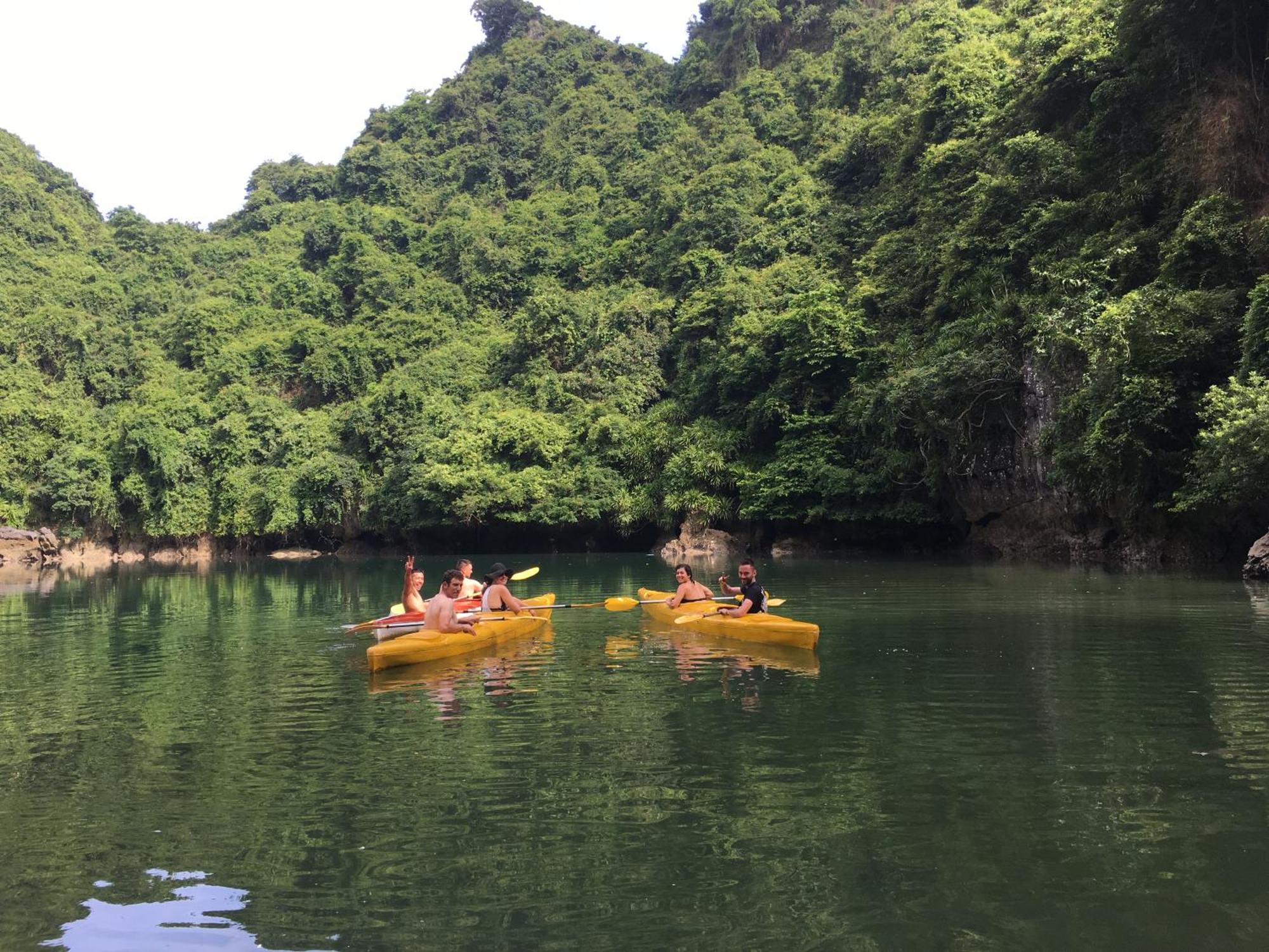 Cat Ba Bay Cruises Otel Dong Khe Sau Dış mekan fotoğraf